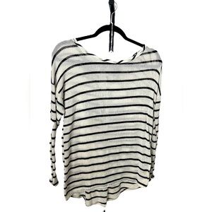 GUC Windsor Bow Back Sweater